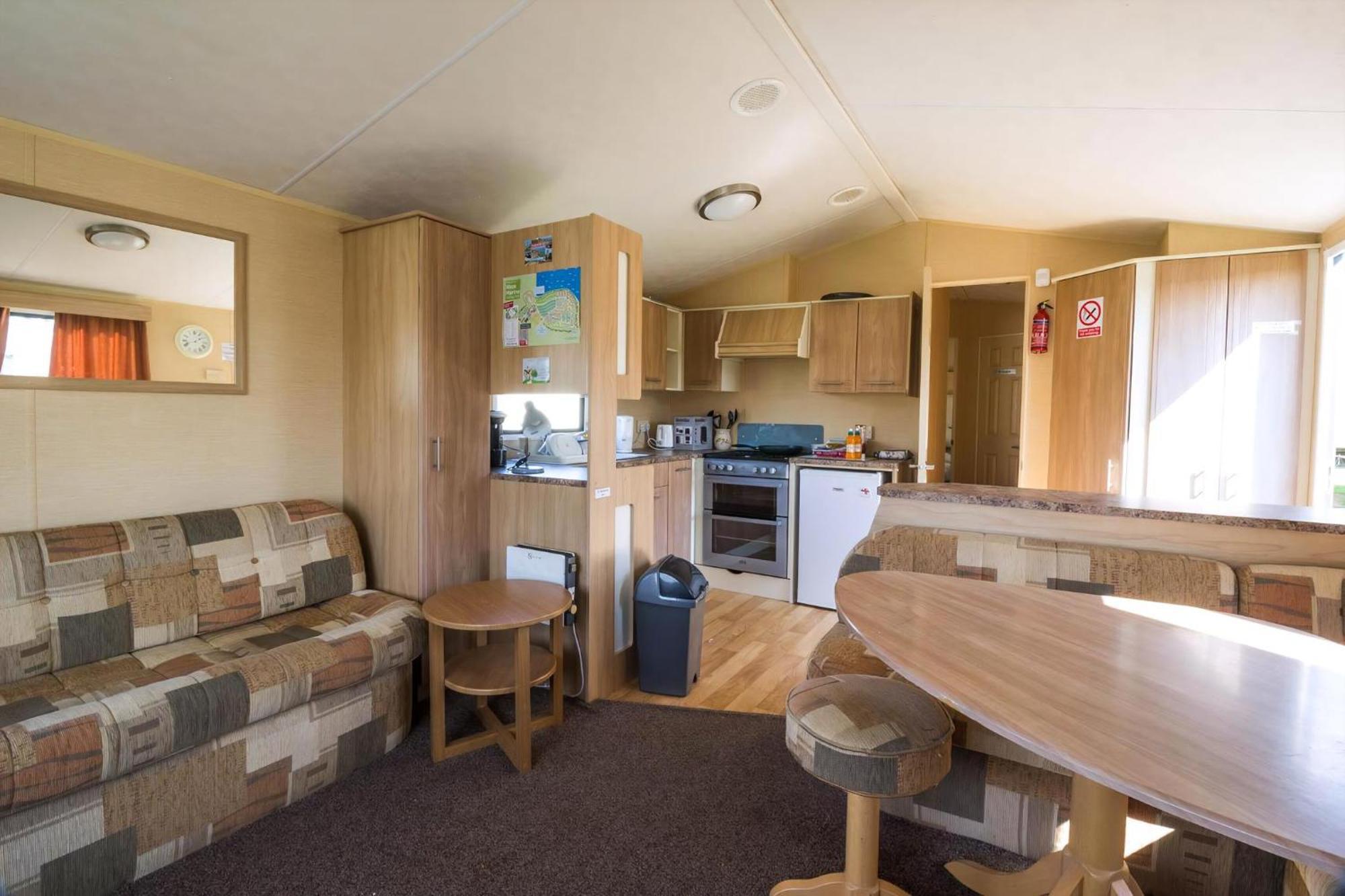 Lovely 6 Berth Caravan At Naze Marine Holiday Park In Essex Ref 17275C ولتون - أون - ذى - ناز المظهر الخارجي الصورة